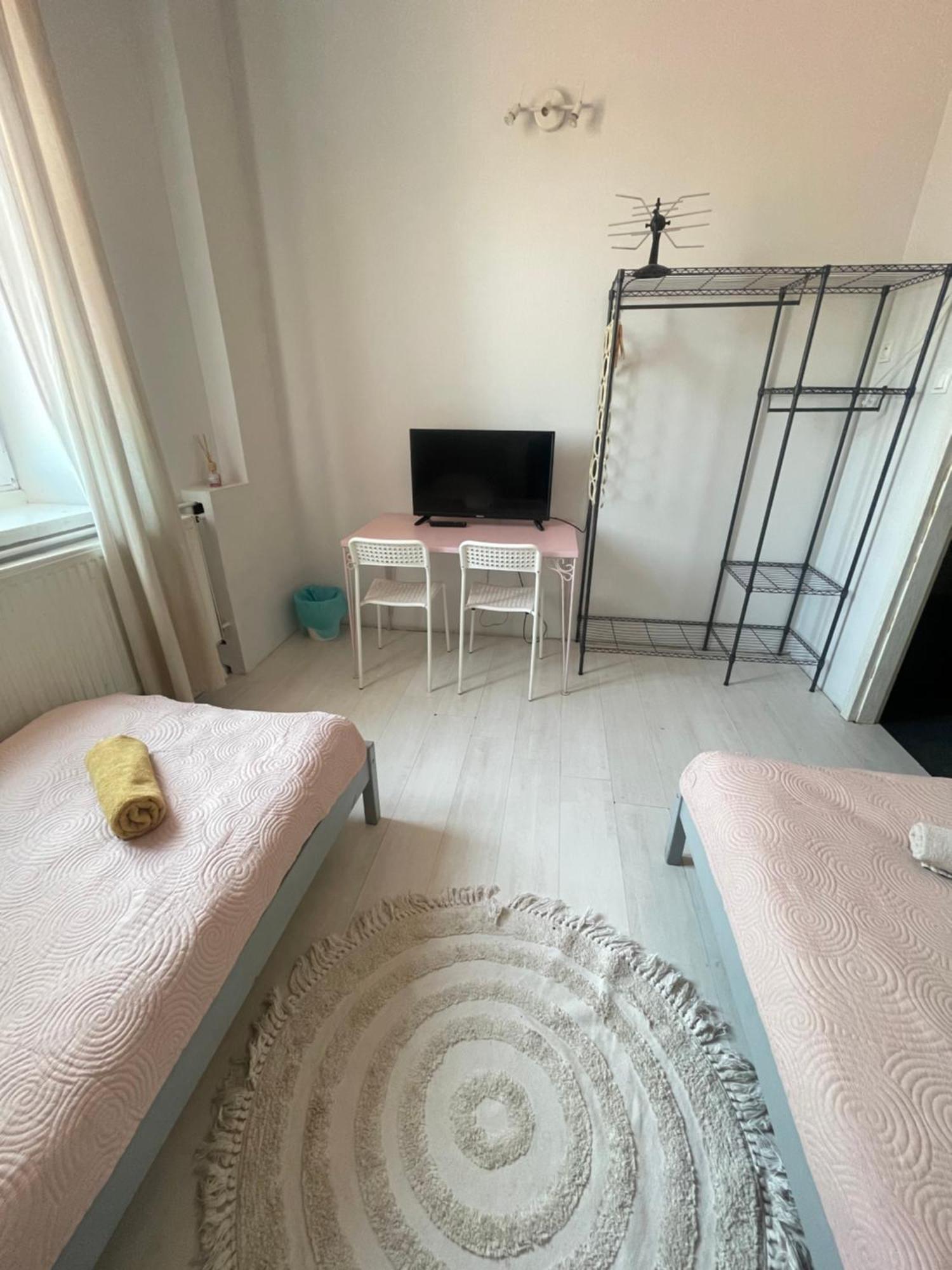 Pokoje Goscinne Fresco Łódź Buitenkant foto
